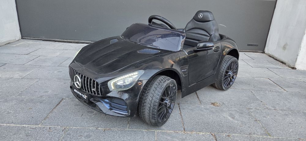 Samochód na akumulator Mercedes AMG