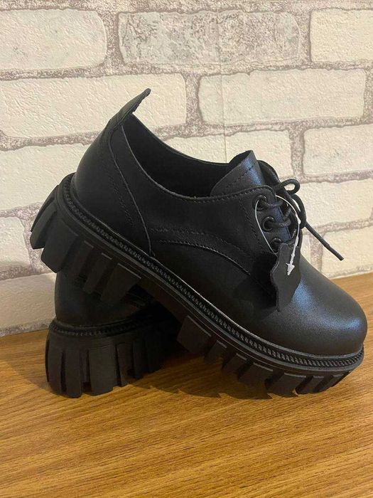 Лофери жіночі. шкіряні