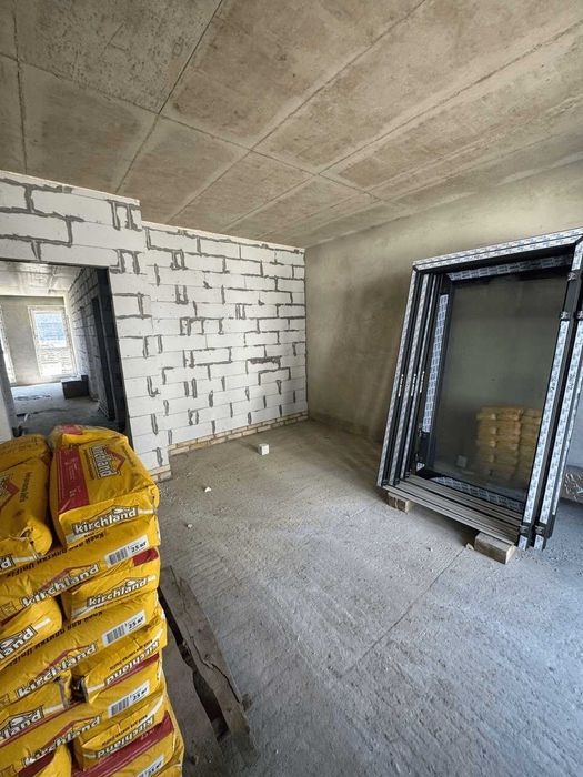 Продам 2 кімнатну Винники 62 мкв секція 4