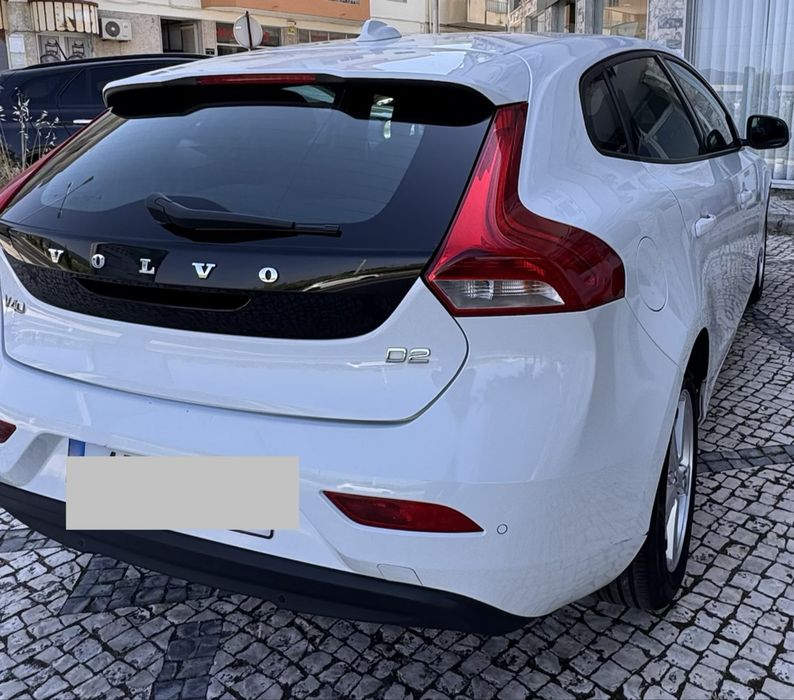 Volvo V40 D2 Kinetic | Nacional | Outubro 2017 | Excelente Estado