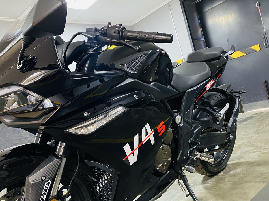 Voge 300rr (loncin)