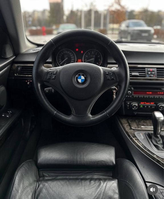 Продам BMW E92 купе(2.5)