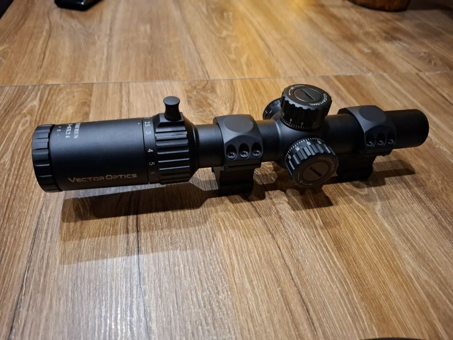 Luneta Vector Optics