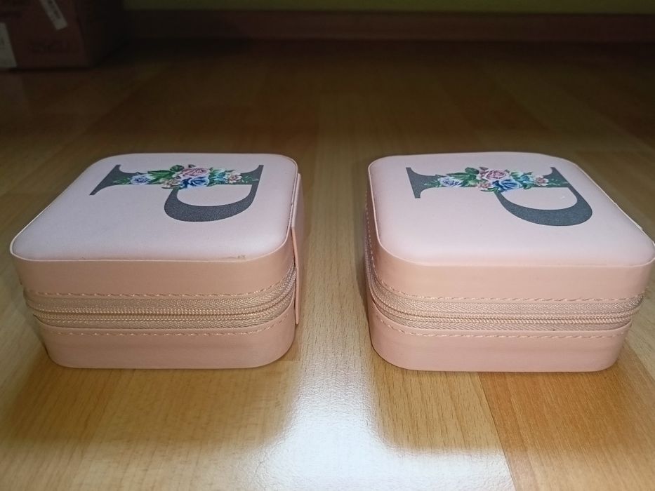 Szkatułki na biżuterię 10 cm x 10 cm