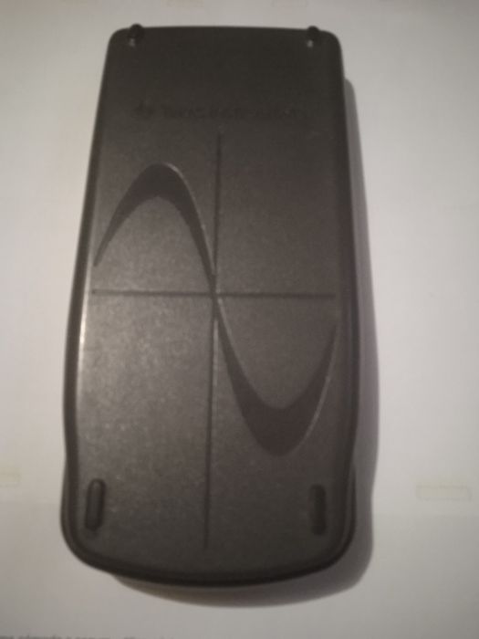 Calculadora científica Texas instrument T1  83