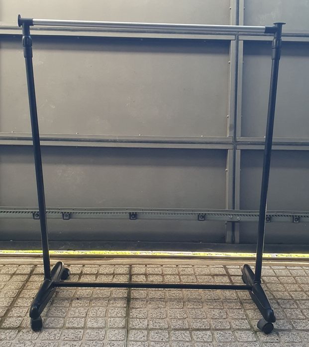 Charriot Suporte roupa com rodas