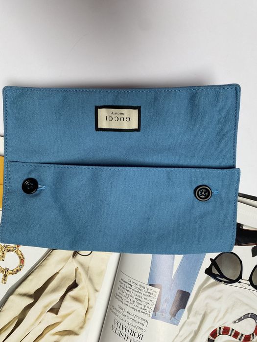 Kosmetyczka prezent dodawany do perfum podróżna