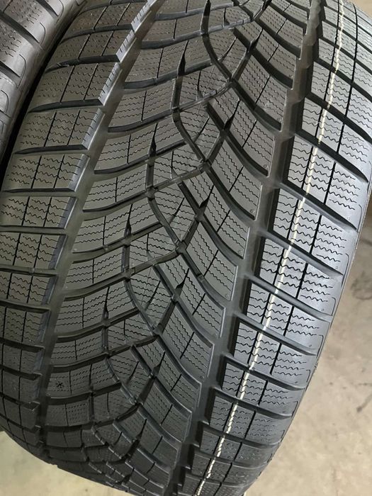 295/40/21 R21 Goodyear Ultra Grip Perfomance+ SUV 4шт нові зима