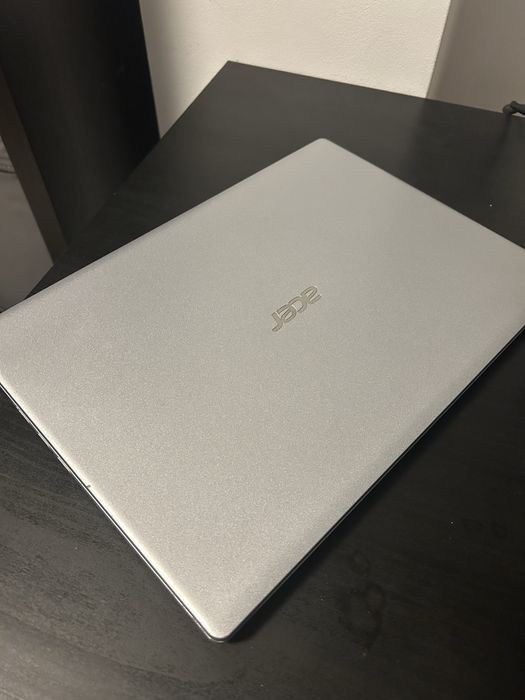 Conputador marca acer