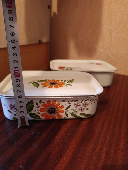 Лотки емальовані