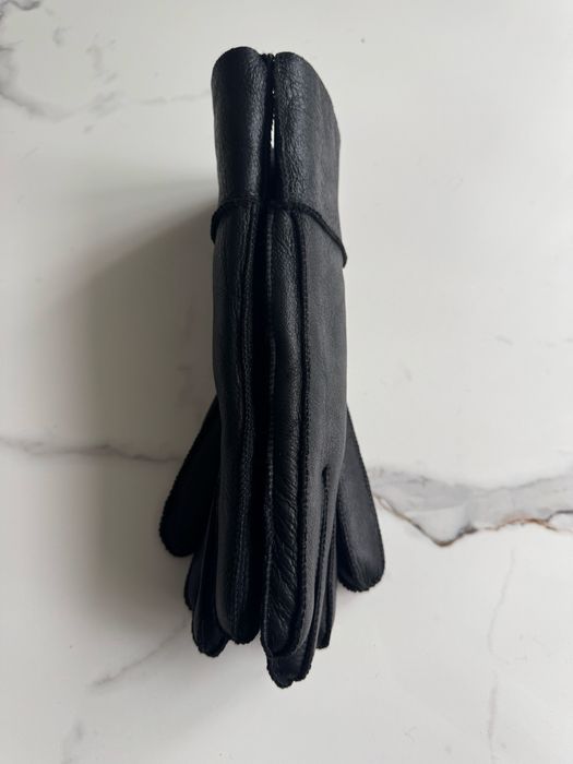 Рукавиці з натуральної овечої шкіри.