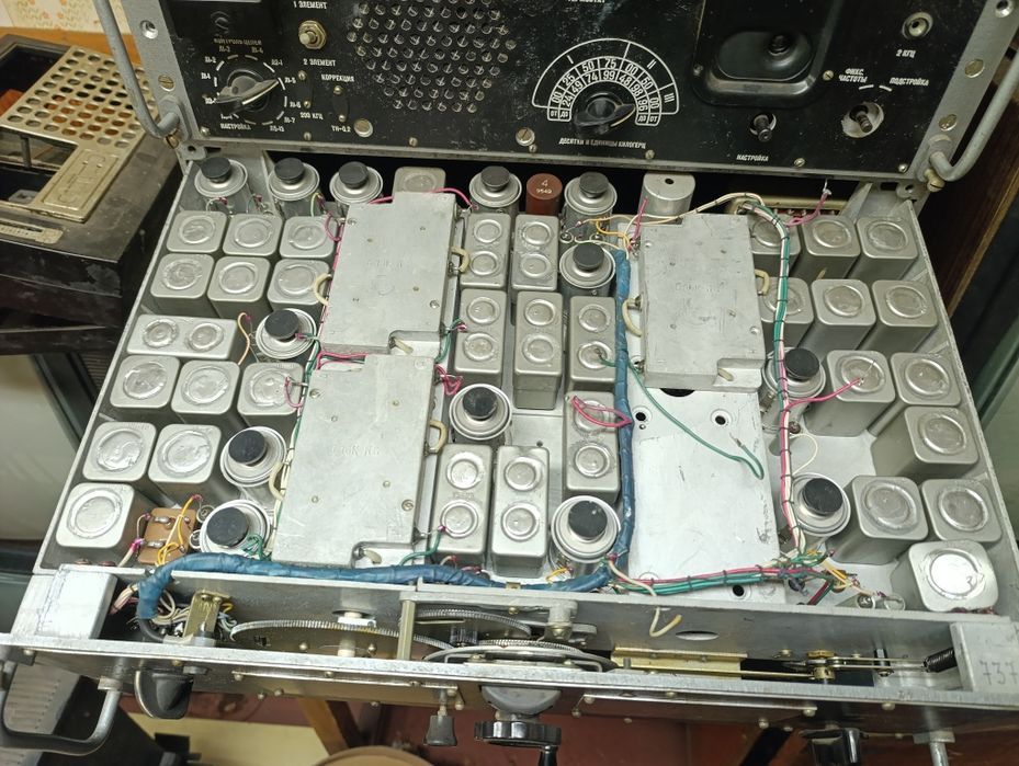 Радіоприймач Р-154-2М «Молібден» під відновлення