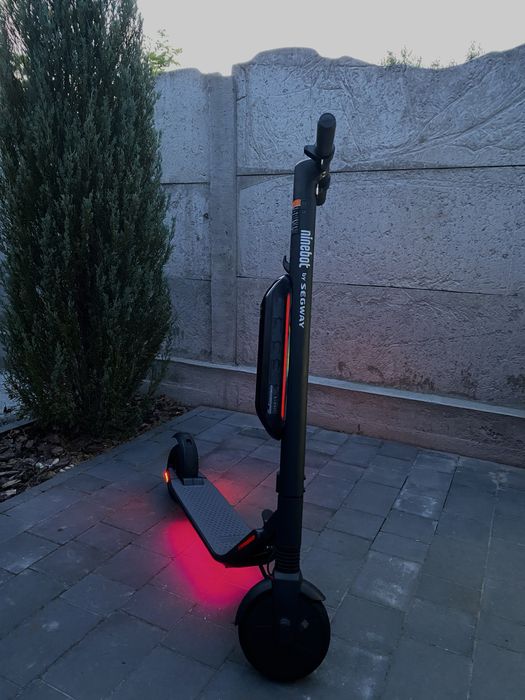 Електросамокат ninebot es4.
