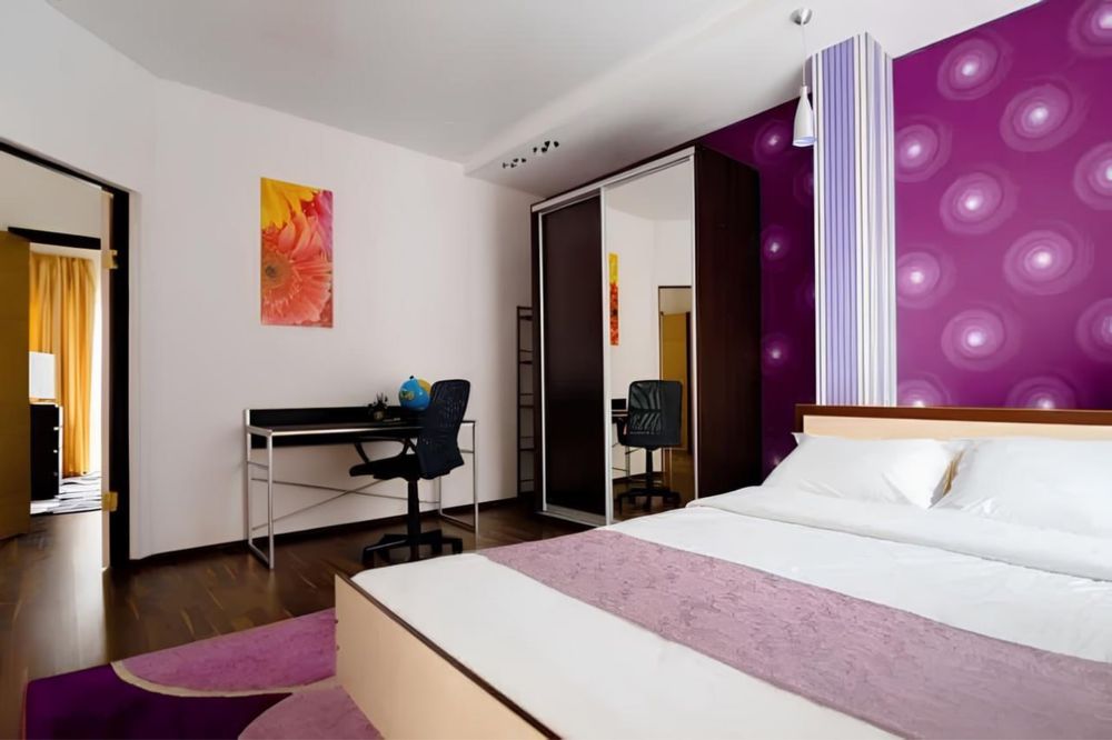 Сдам посуточно престижные таунхаус 16 фонтана 3 комнаты + гостиная )