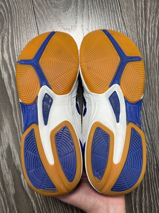 Butterfly Radial Win Speed чоловічі кросівки для настільного тенісу