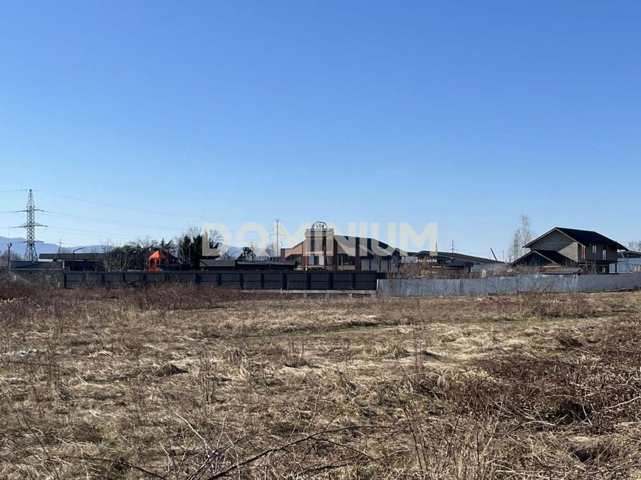 Продається земельна ділянка в селищі Буштино