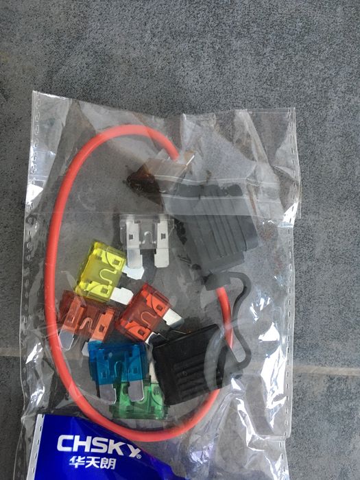 Suporte de Fusivel Auto com varios fusiveis