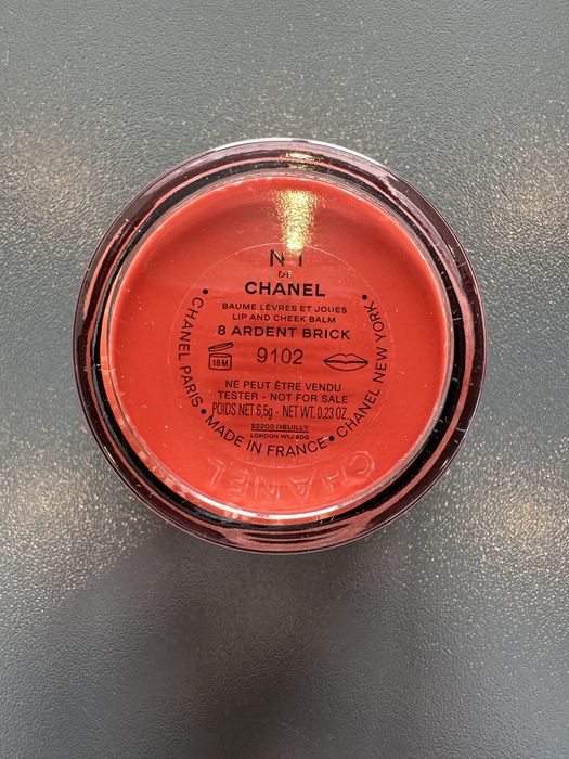 Chanel balsam do ust i policzkow.