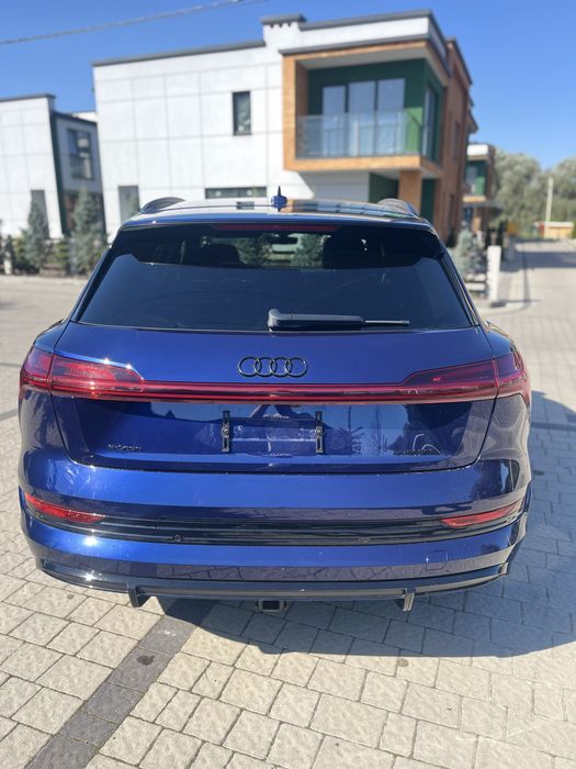Audi E-tron 2022