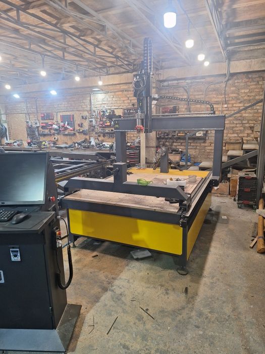 Потужний ЧПУ фрезер 1800х1800х800 4д