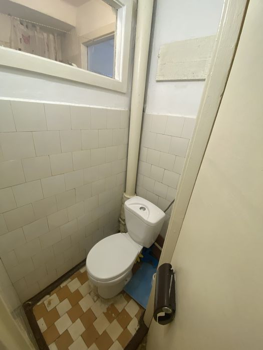 1к біля Дарницької площі, вул.Празька 3, поруч М.Дарниця,Чернігівська