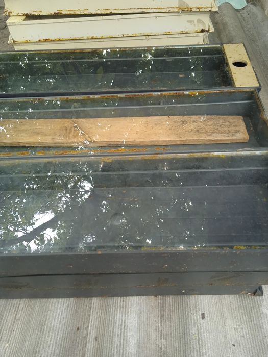 Продам кормушки для пчел