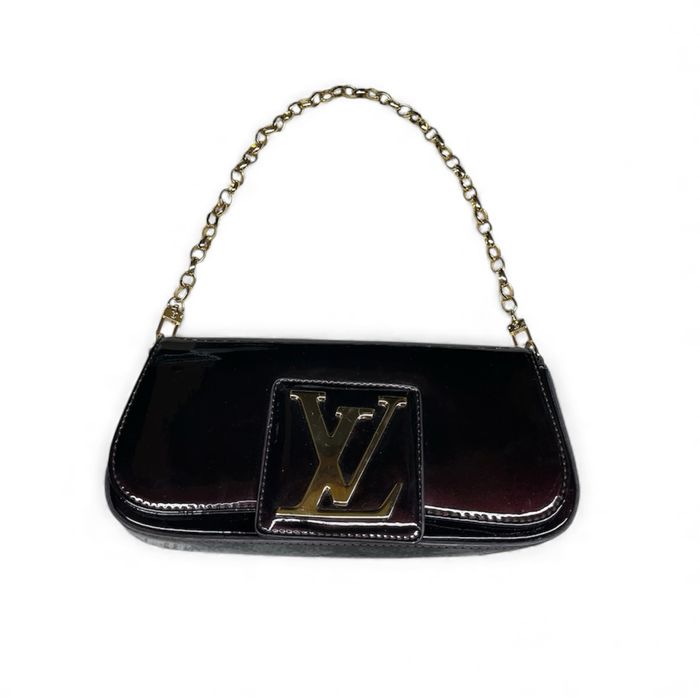 Женская сумка Louis Vuitton Amarante Patent SoBe clutch bag оригинал