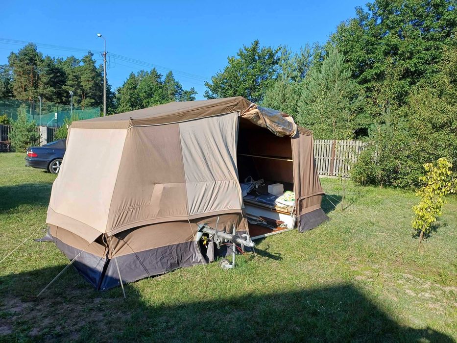 przyczepa turystyczna namiot