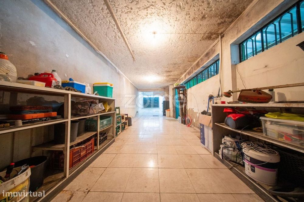 Moradia T4 com amplas áreas e elevado potencial em Mancelos