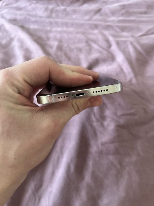 Iphone 12 pro max 512 GB ( Задняя крышка побита )