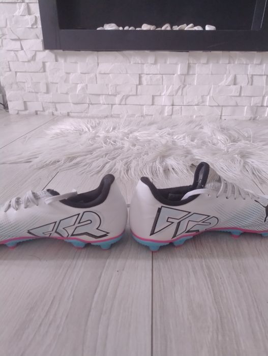 Buty sportowe korki PUMA rozm 38.5 i buty sprandi