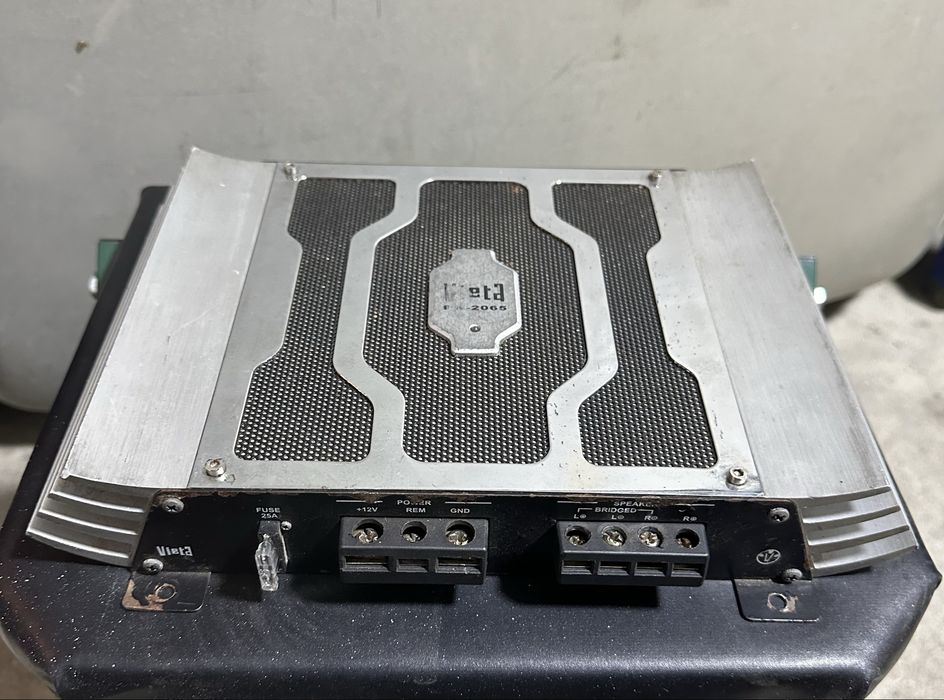 Amplificador de audio vieta