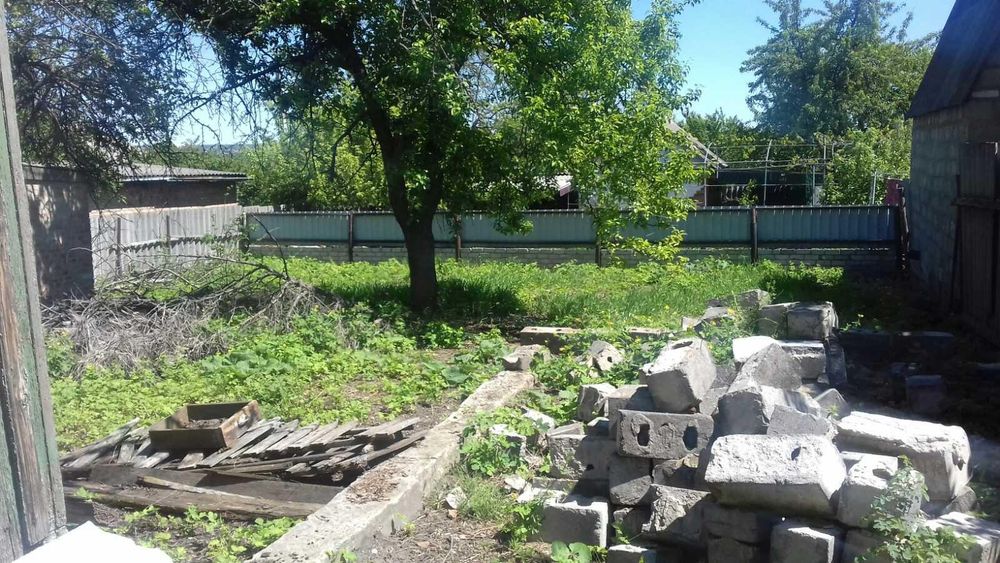Продам півбудинку окремий двір Арнаутово