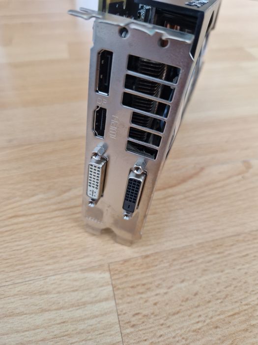 Sapphire Radeon R9 270X 4GB 256BIT GDDR5 Відеокарта Стан гарний