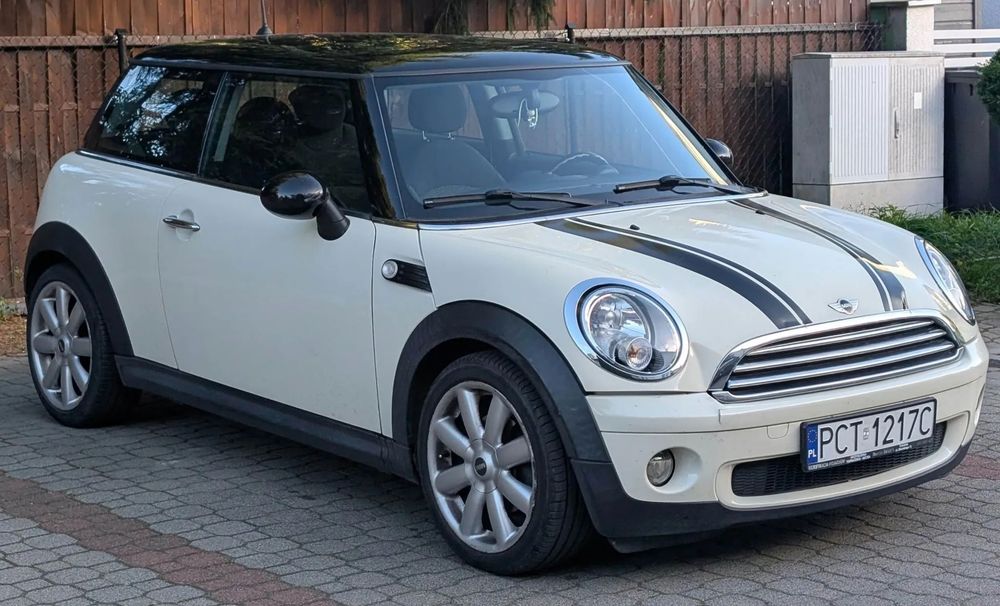 MINI Cooper Mini Cooper  WHITE PEPPER  120 KM
