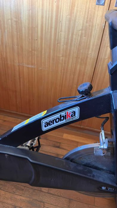Bicicleta estática em bom estado