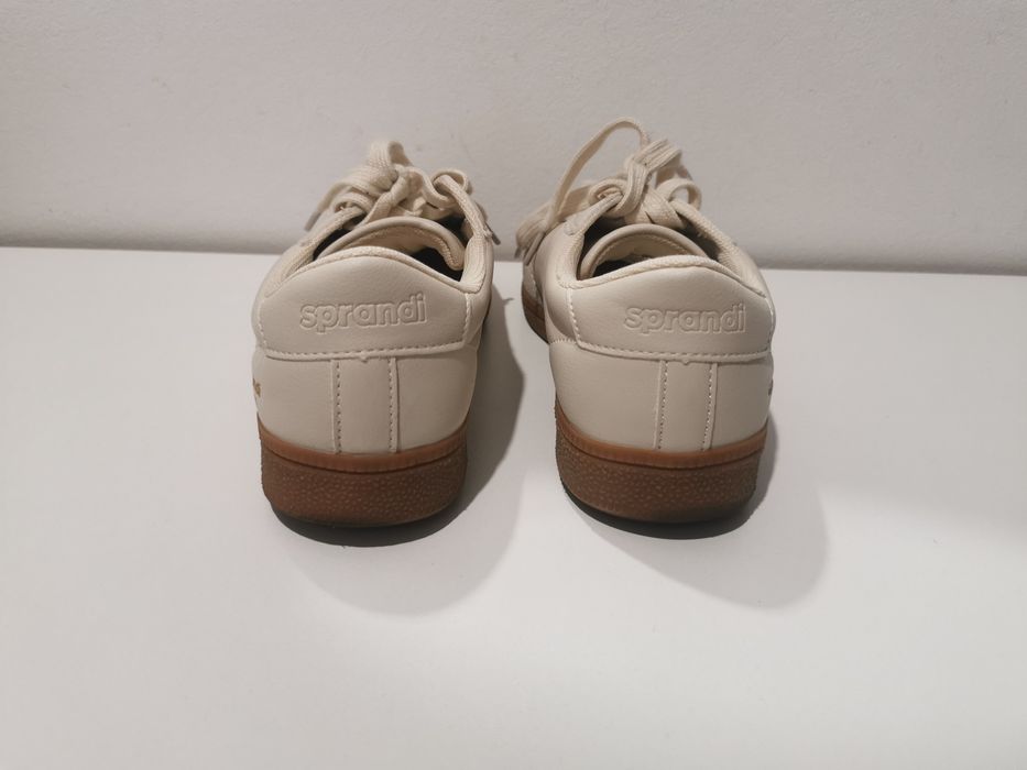 Beżowe buty sportowe sprandi
