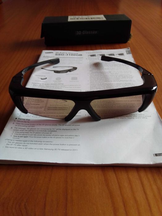 Óculos 3d ativos e teclado para televisores Smart Samsung.