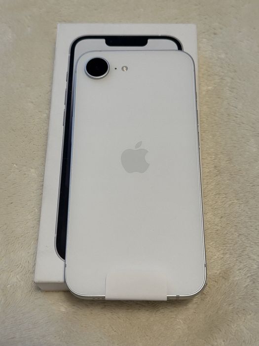 iPhone 16e, 128Gb, Neverlock