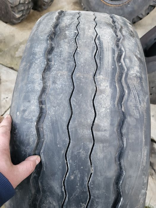 Шини 385/65r22.5