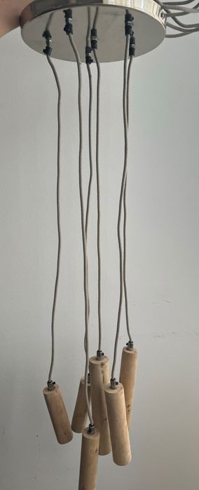 Candeeiro com cordas