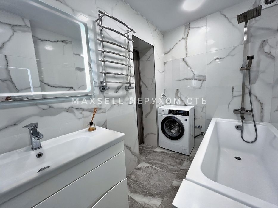 Продам 3-кімнатну квартиру в новобудові з якісним ремонтом