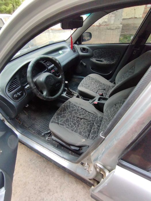 Авто на повному ходу