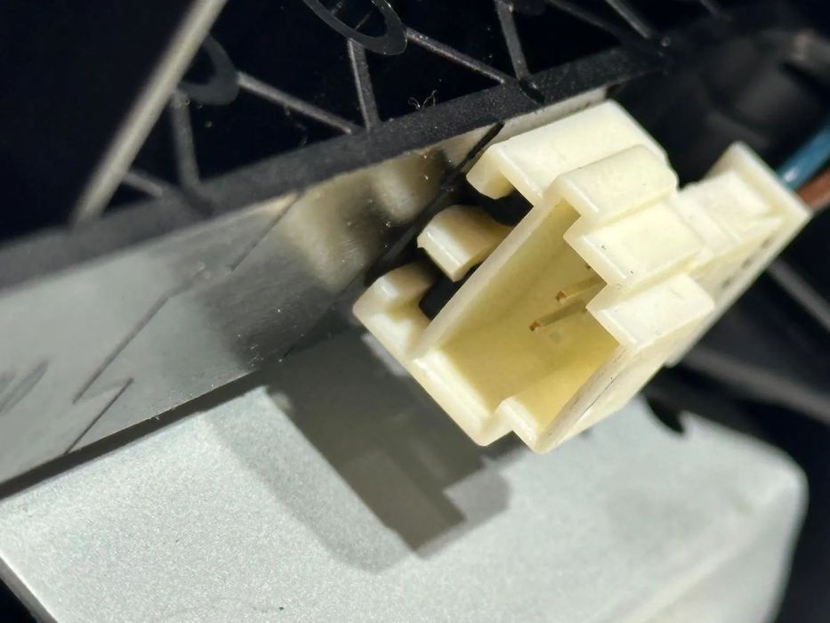 Ecrã / Display Rádio - Mercedes C (W204)