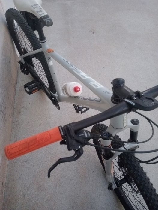 Bicicleta BTT.           .