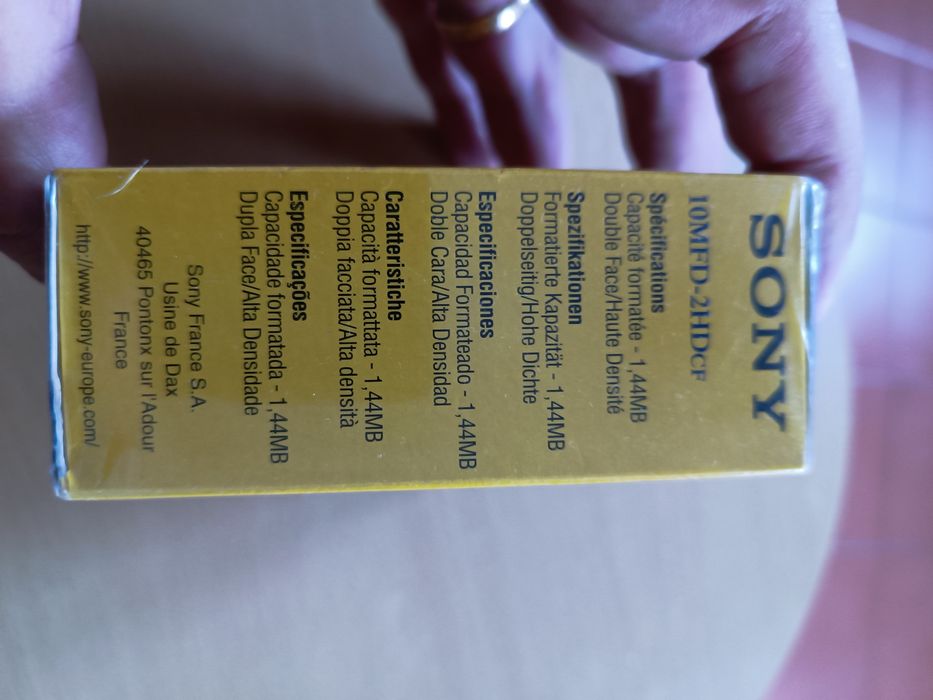 Caixa com micro disquetes da Sony Nova