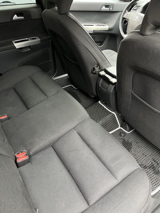 Volvo V50 2009 rok 2.0 D, 136 K. Bardzo dobry stan opon 2023