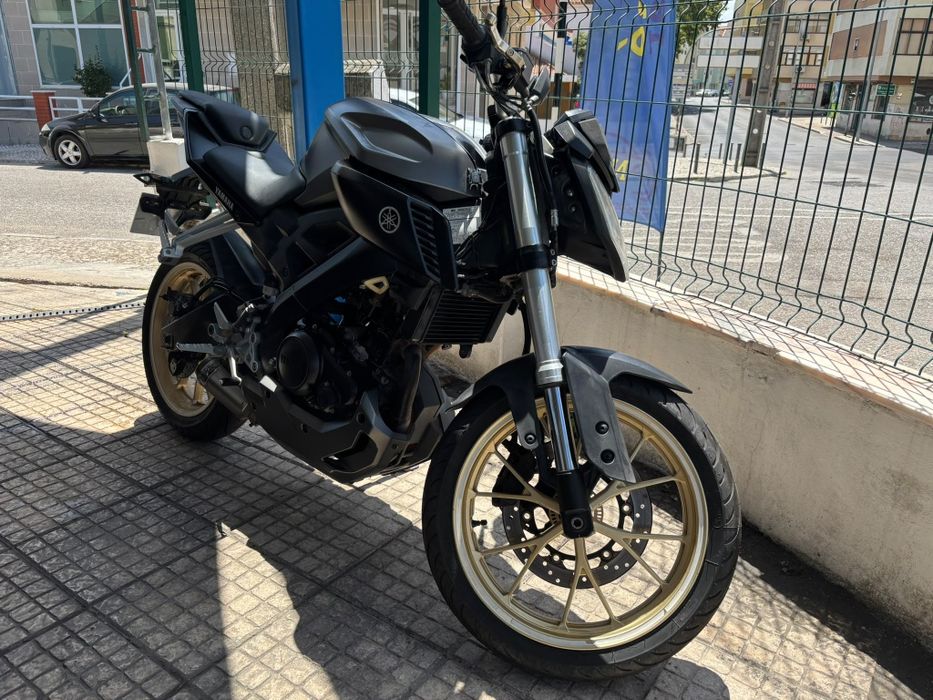 Yamaha mt125 impecável