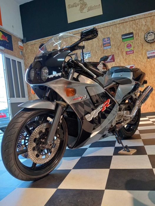 Honda VFR400R Colecção