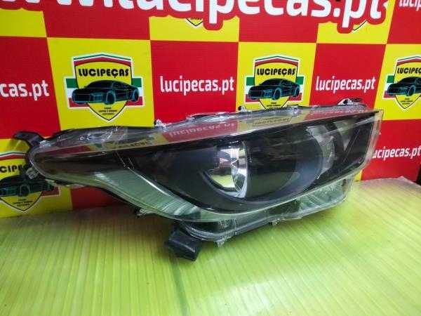 Ótica Dto TOYOTA YARIS R / iA (DL2S_) | 15 -